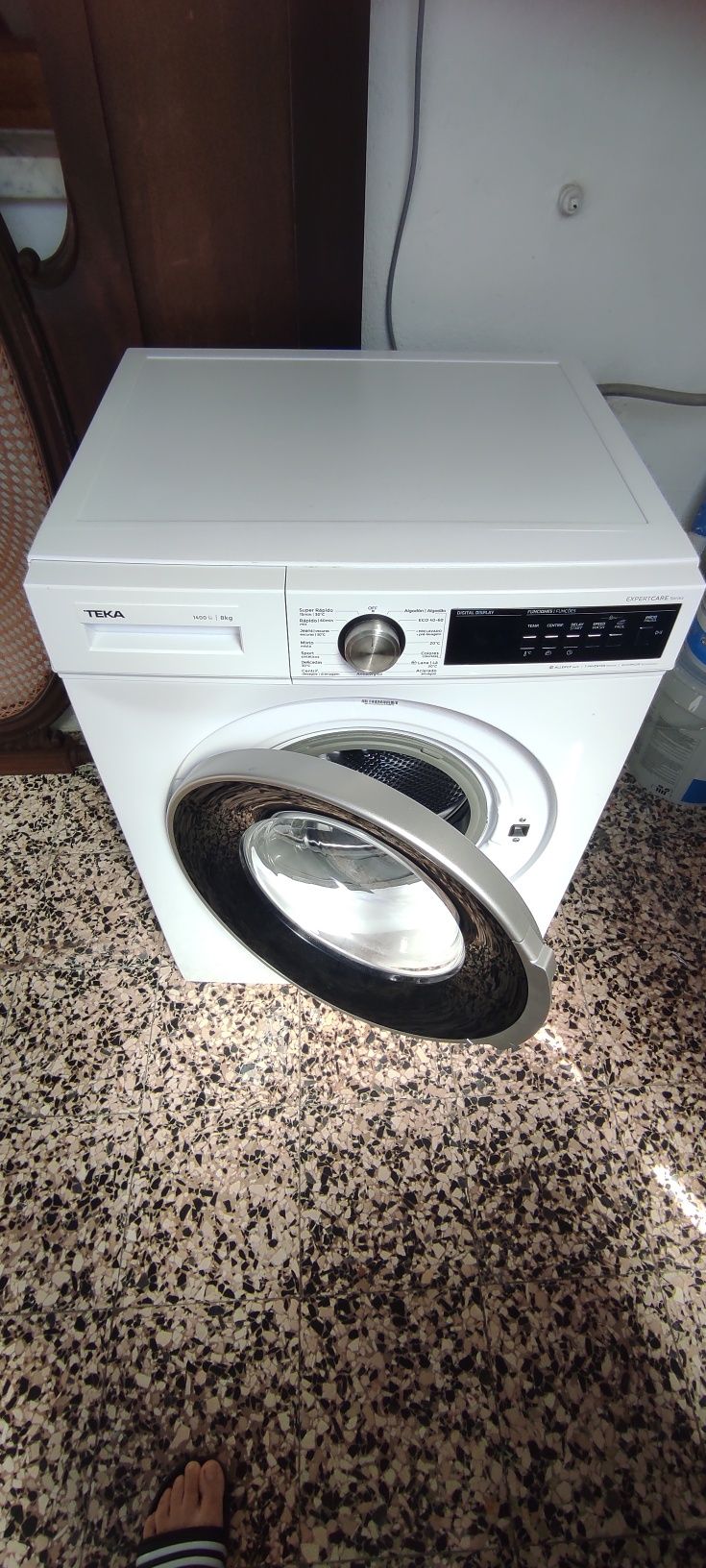 Máquina de lavar roupa 8kg 1400rpm