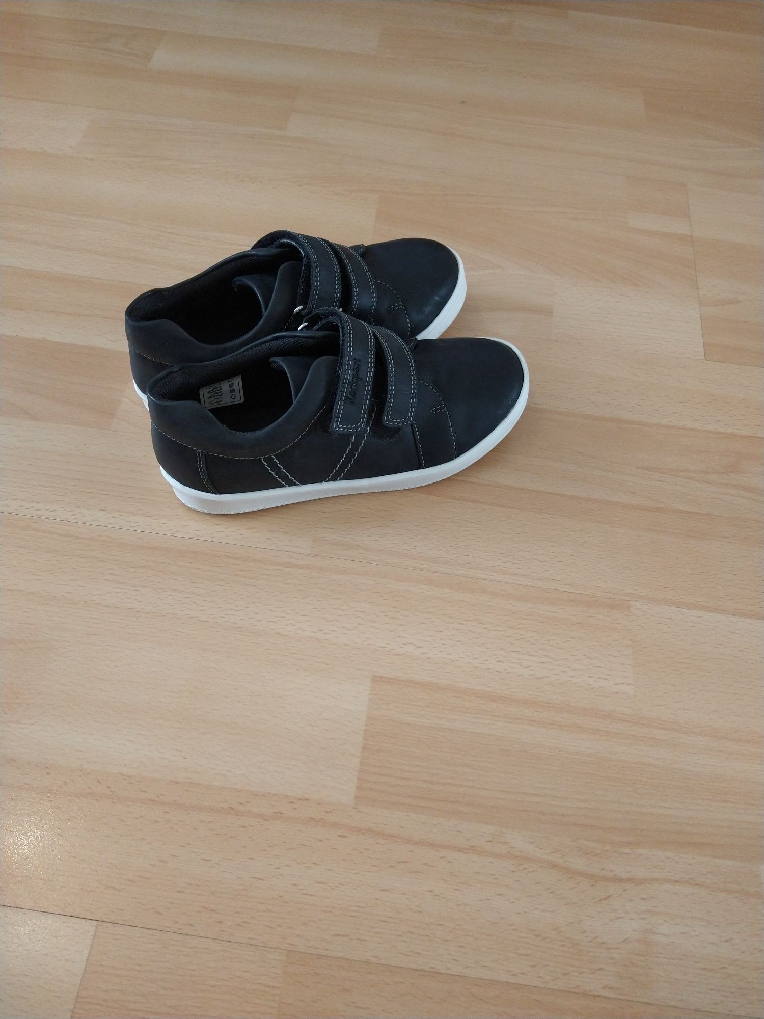 Buty adidasy chłopięce