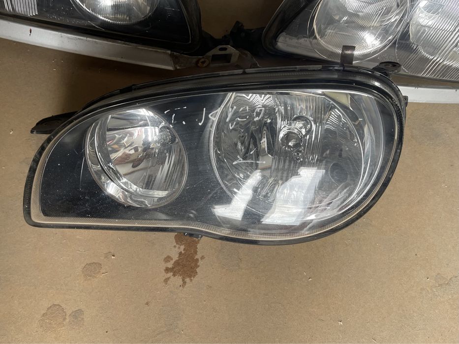 Фара Toyota Avensis Verso, Rav4, Corolla E12, Corolla E11, Avensis T22
