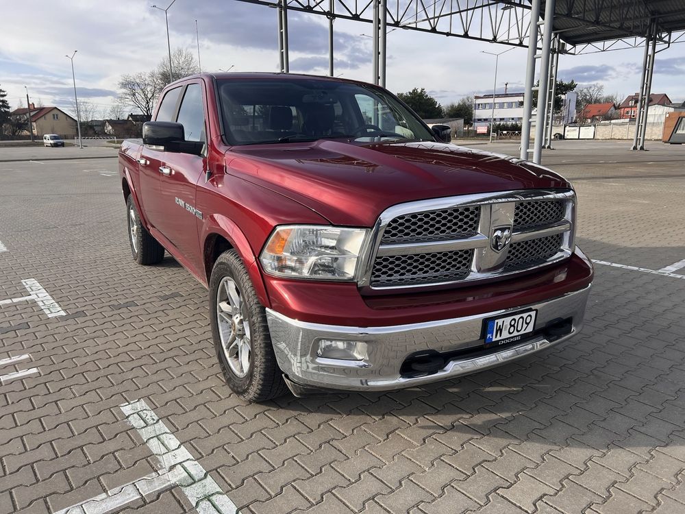 Dodge Ram 1500. 5.7  V8 Hemi  Larime