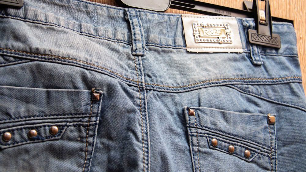 Джинси жіночі  "дерті"