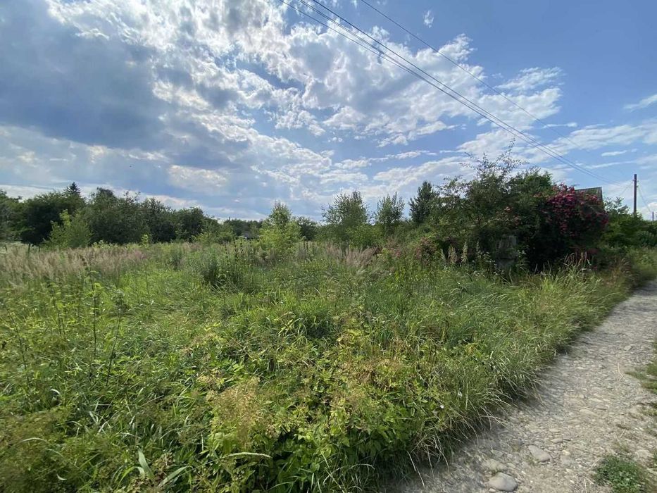 Продаю дві земельні ділянки вул. Галечко