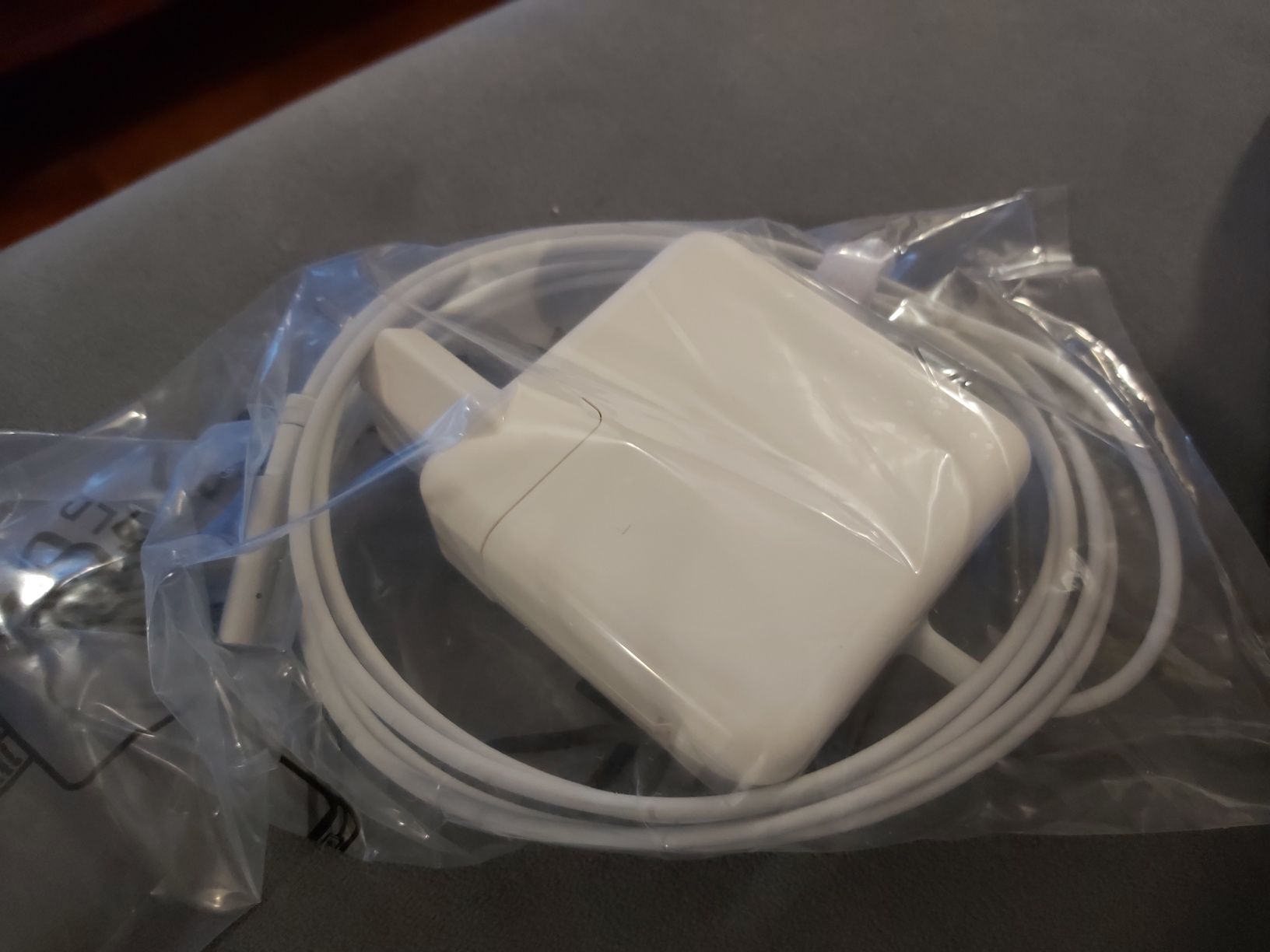 Carregador Macbook Air 16.5V/3.65A