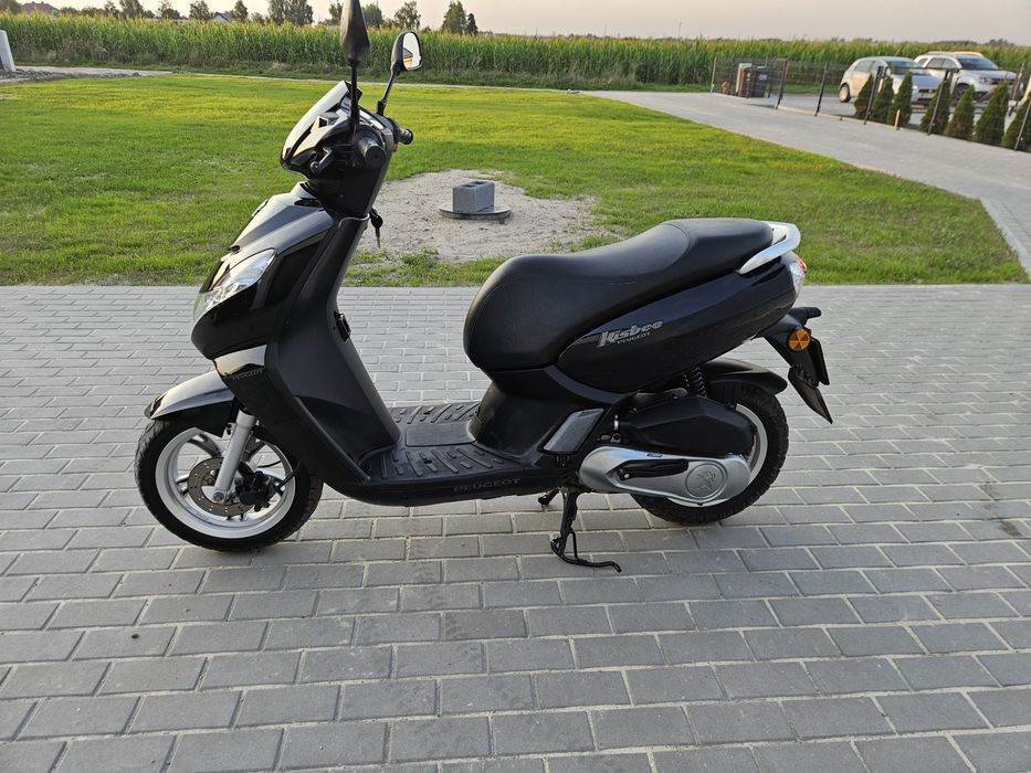 Motorower Peugeot Kisbee 2T, 2019 rok, Transport pod dom, FILM 4k