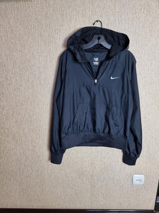 Стильна куртка, вітровка, анорак від nike, оригінал
