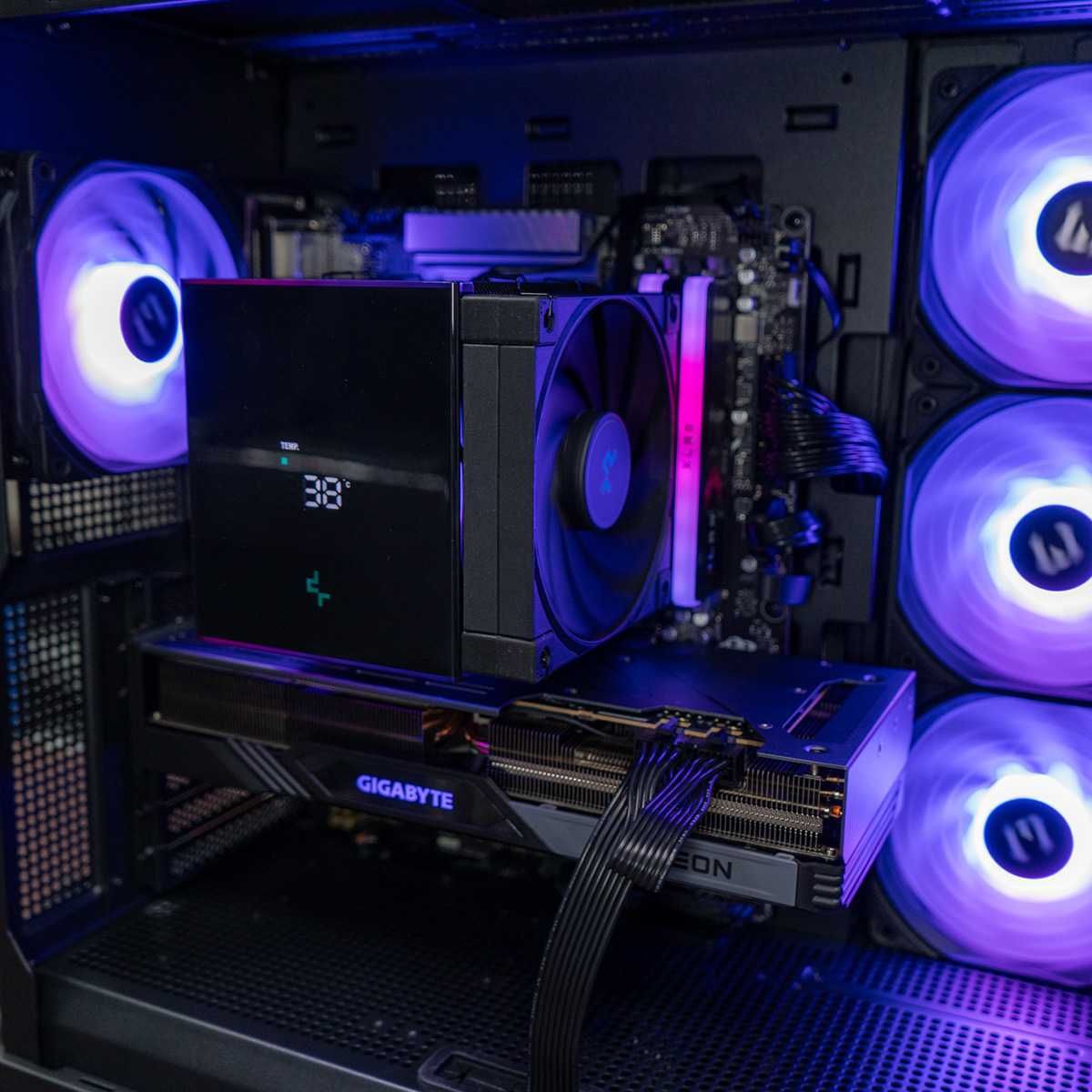 Nowy Komputer Gamingowy RX7800XT/Ryzen7 7700/32GBDDR5/1TB FV23%/RATY