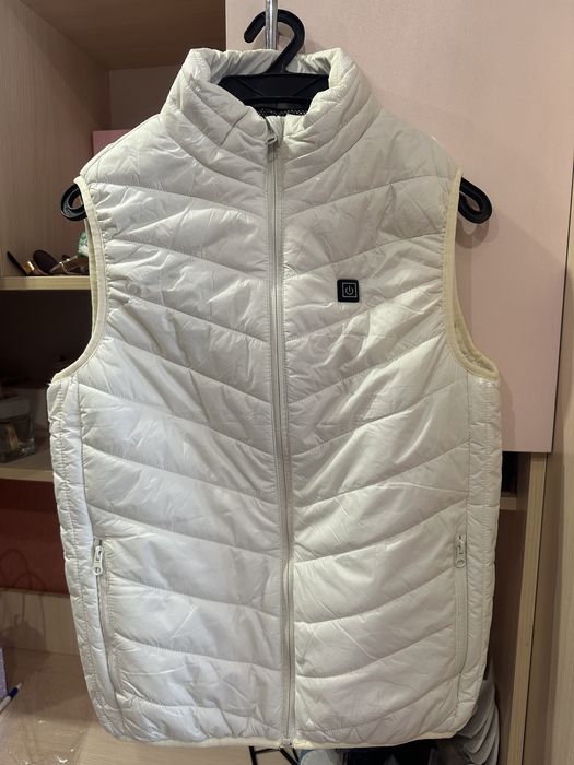 Жіночий демісезонний жилет