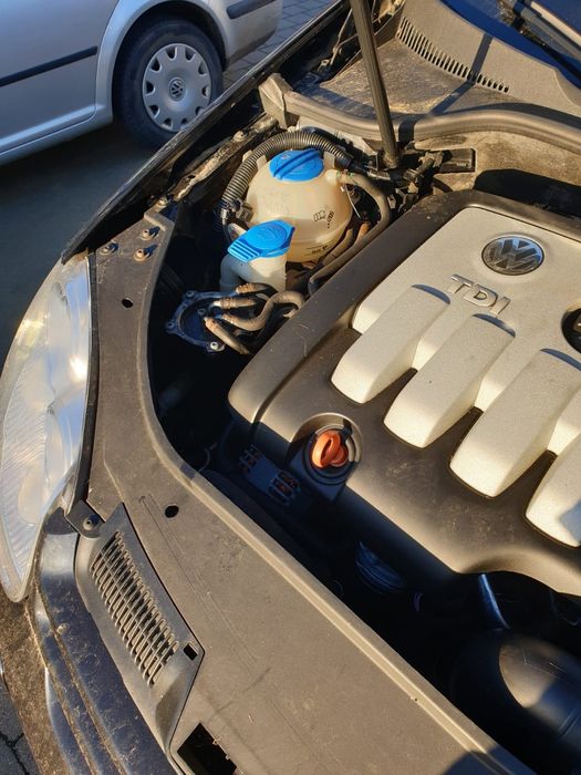 Volkswagen Golf 5 VW Golf V 2.0 tdi 140 koni 4x4 4motion 4Motion,hak