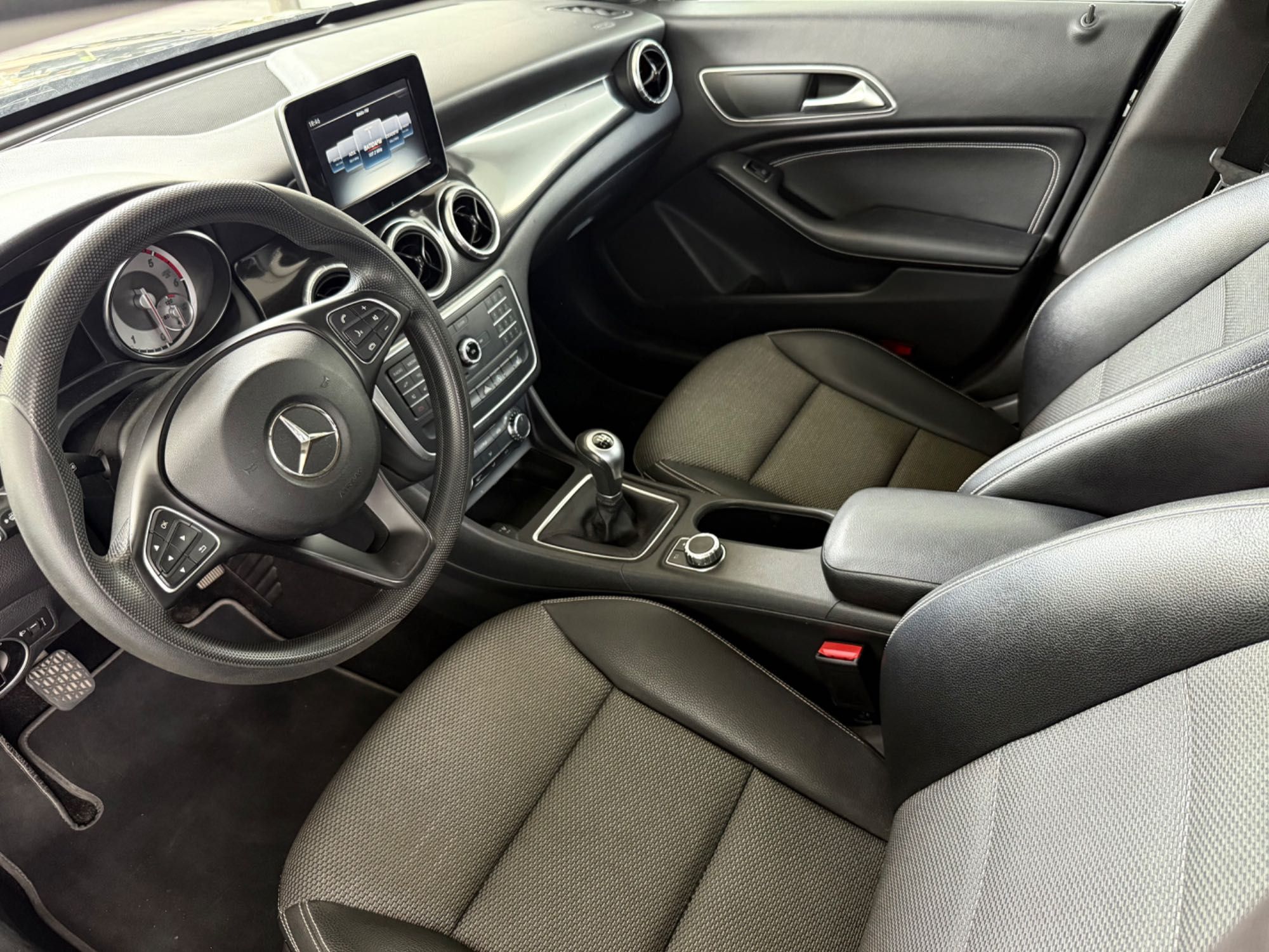 Mercedes-Benz CLA 180d Shooting Brake