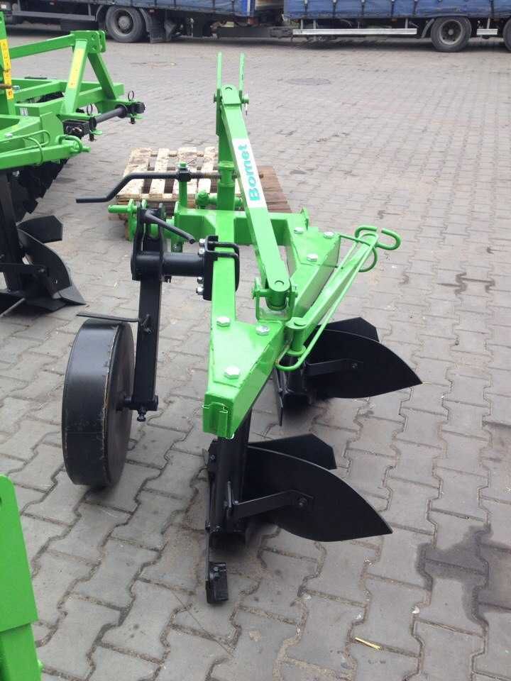 Плуг 2 3 4 5 корпусний Bomet