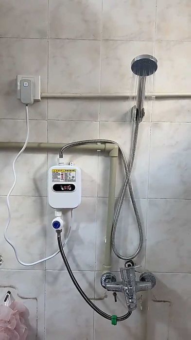 Проточний електричний водонагрівач Temmax RX-021 з душем 3500Вт до 60°