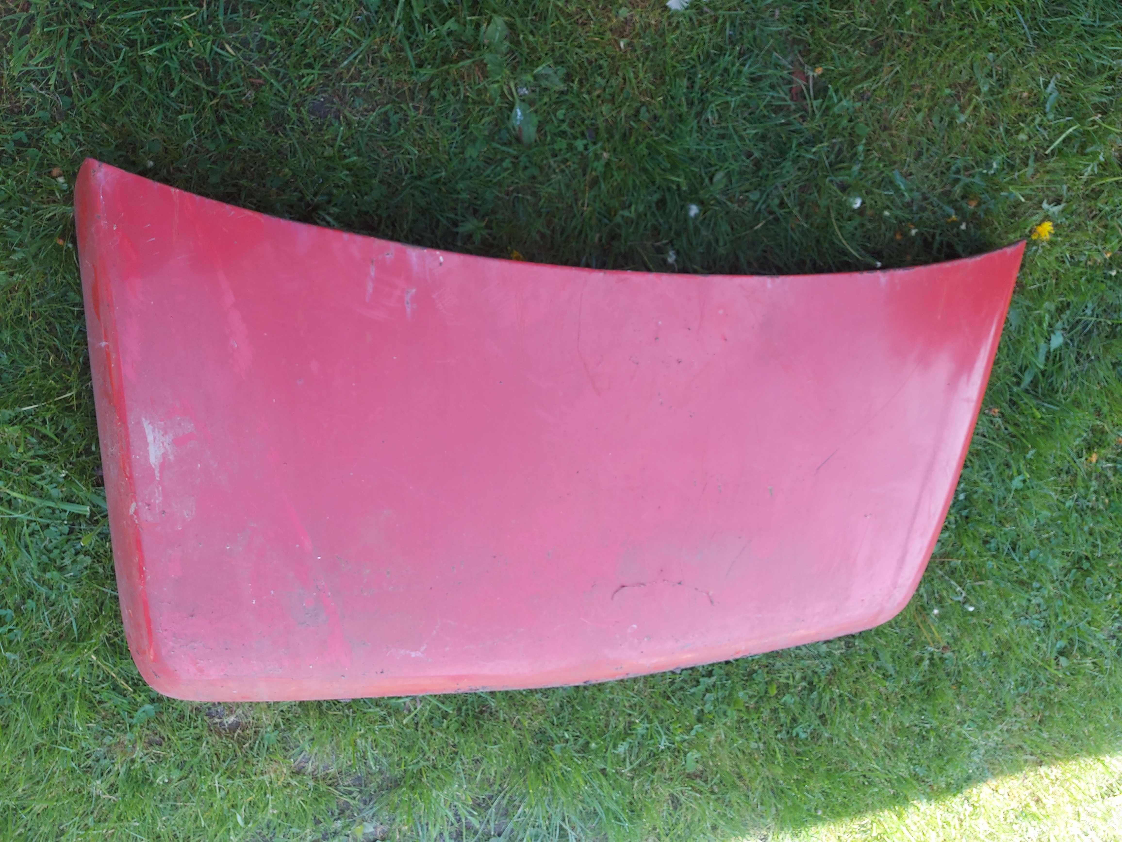 Maska Fiat 126p czerwona, nieużywana