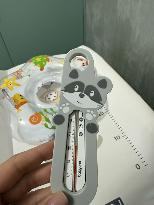 Ванна FreeOn з пеленальним столиком на колесах