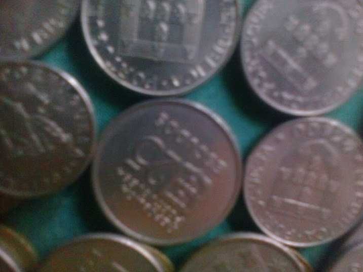 tenho para venda moedas e  notas 100€
..
