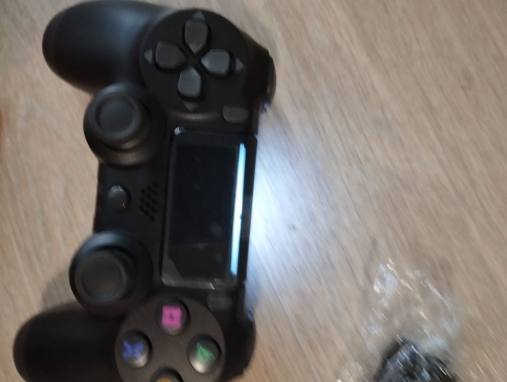 Джойстик на PS4. Безпровідний контроллер на Sony PlayStation 4