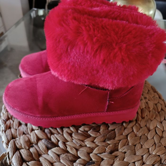 Mules/ Uggs de plataforma em camurça e pelo sintético para senhora bor