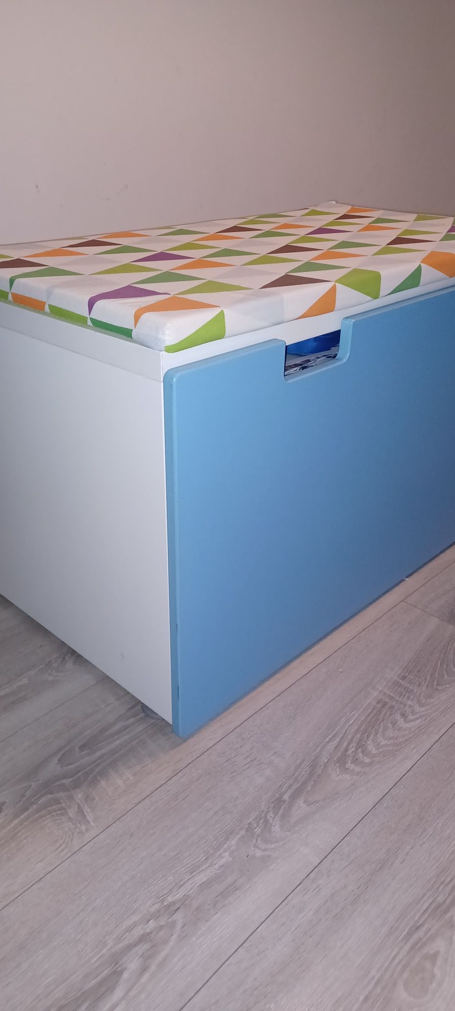 Skrzynia/Ławka/Schowek Ikea Stuva biało-niebieska