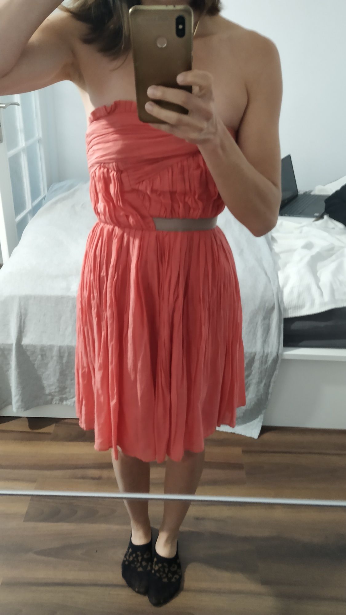 Koktajlowa sukienka XS Mango