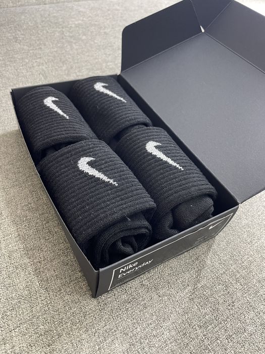 Nike Wysokie Czarne Skarpety 4 pary 42/46