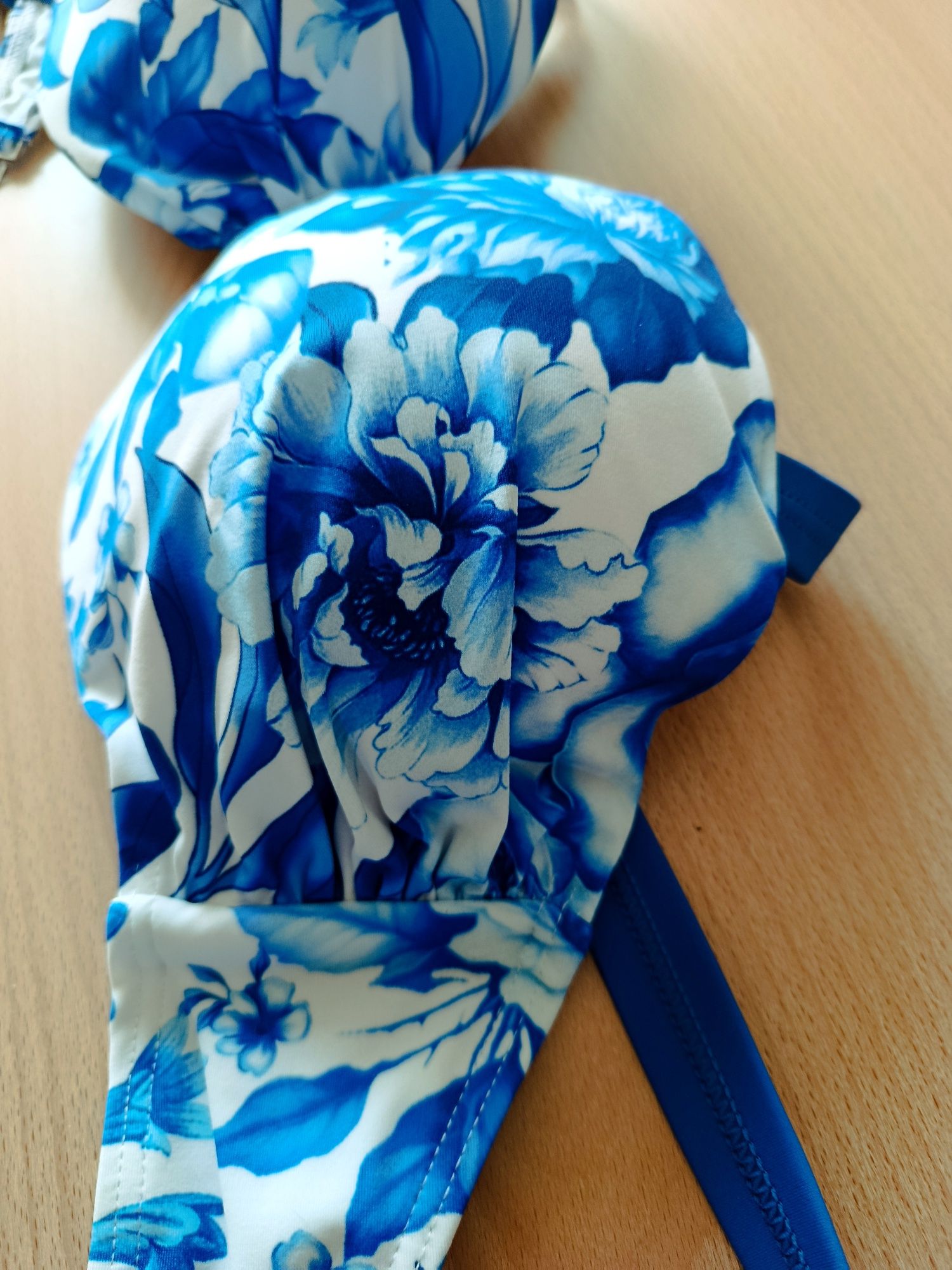 Góra od bikini roz 80C Bonprix