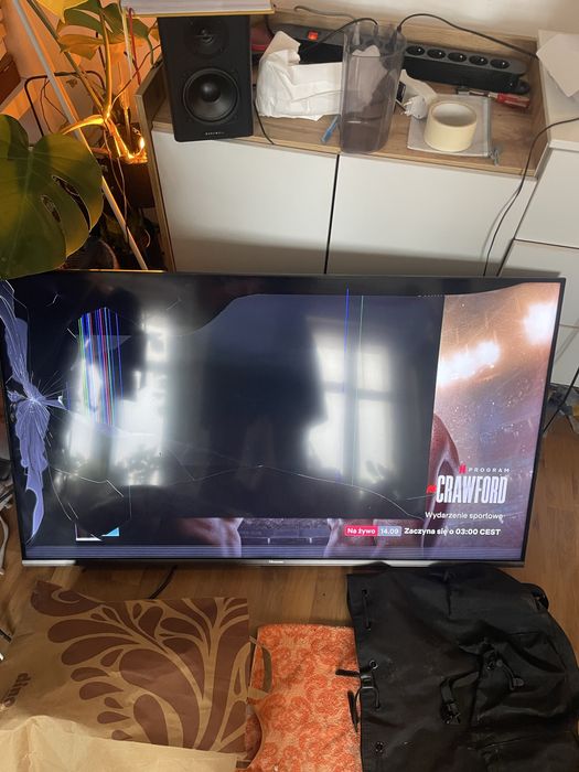 Oddam telewizor Hisense ze stluczona matryca
