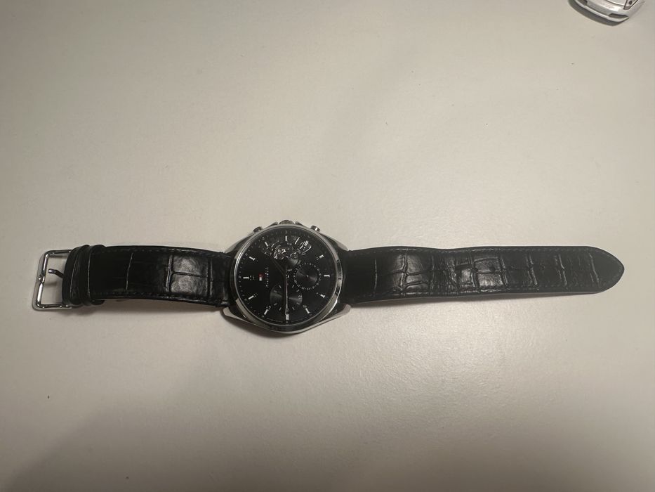 Colecção de relógios Tommy Hilfiger – Vários modelos, alguns novos