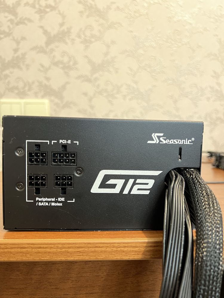 Блок живлення Seasonic G12 GM-750w