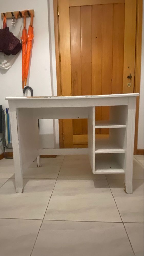 Mesa secretária usada