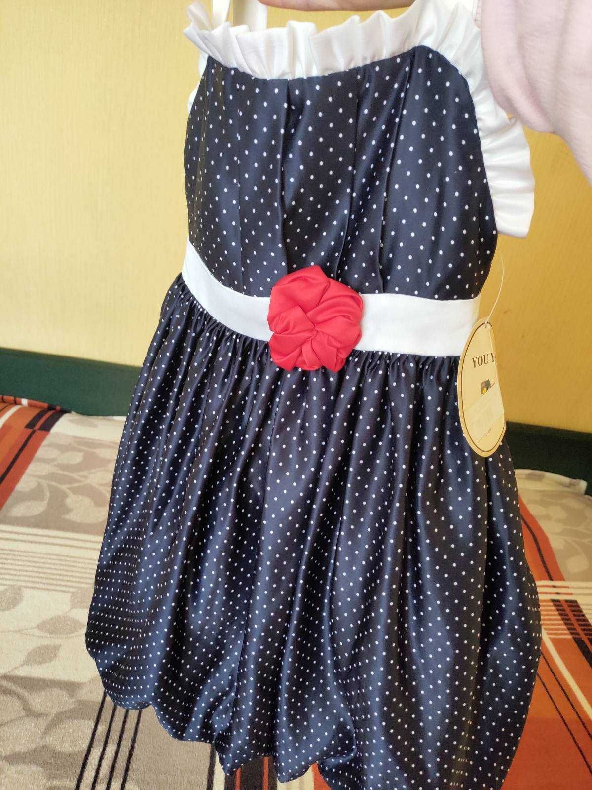 Платье детское, 5 лет.