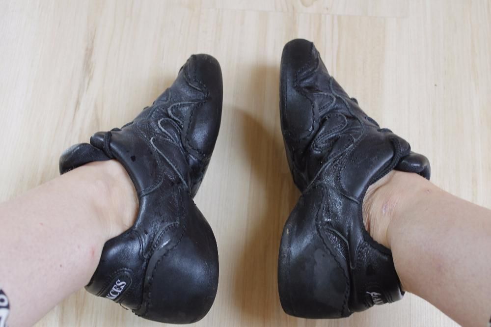 Profesjonalne buty do różnych form tańca AKCES
