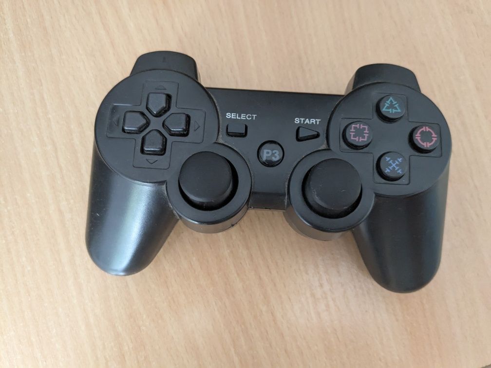 Продам Sony PlayStation 3 

Консоль PS3 у хорошому стані.