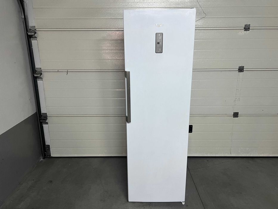 Arca Congeladora Vertical WHIRLPOOL UW8 F2D WBI N