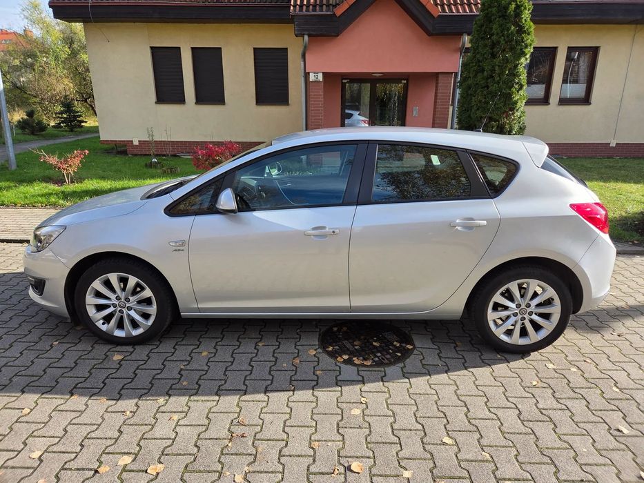 Opel Astra Opel Astra J IV hatchback Active 1.4 T 120 KM, 2013, 95 tkm, stan bdb