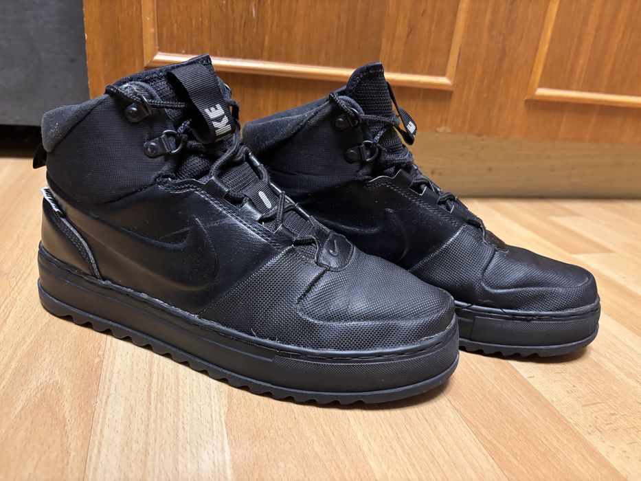 Зимове чоловіче взуття Nike