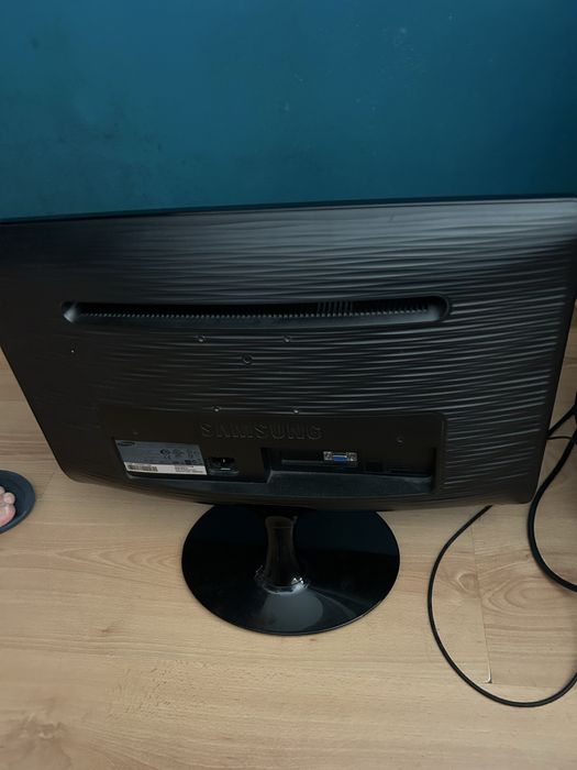 Monitor lcd 21,5
