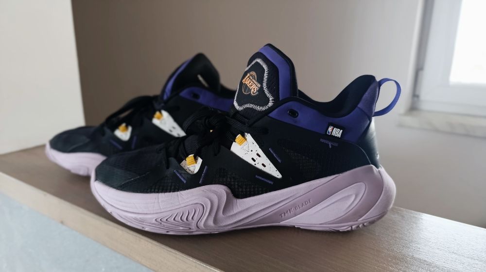 Buty sportowe koszykówka Lakers idealne