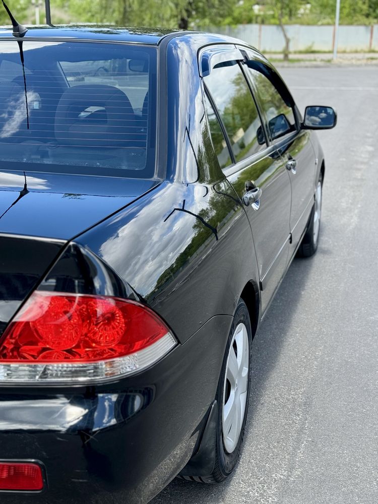 Продам Mitsubishi Lancer 2005