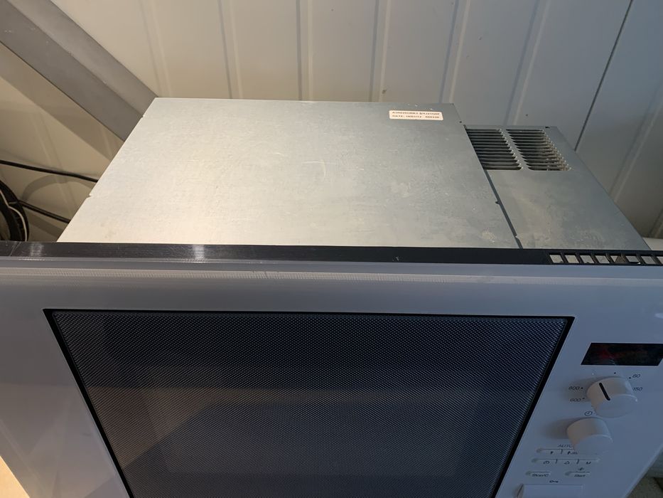 Мікрохвильова піч Miele M 8160-2 – якість німецької збірки