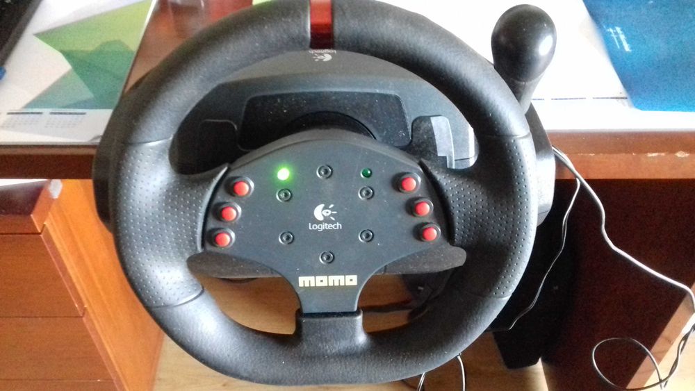 Jogo consola volante e pedais
