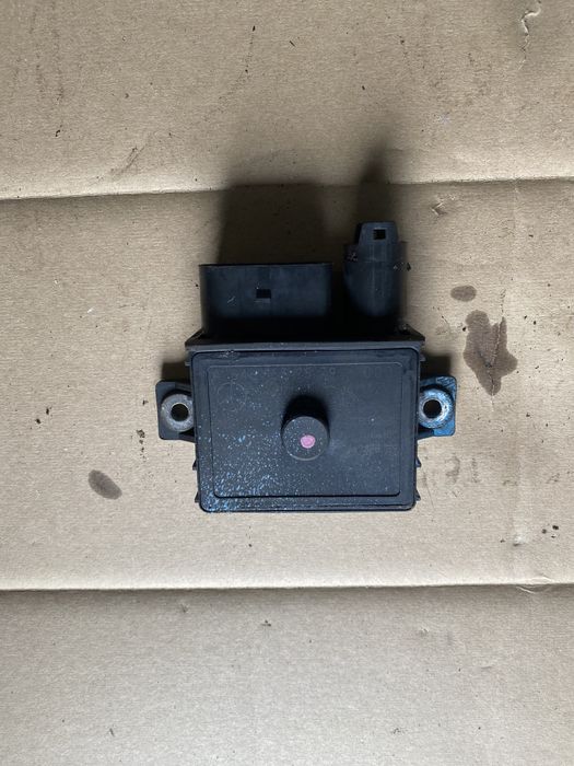 Реле свечей свічок накалу w211 2.2cdi w204