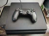 Konsola PS 4 stan bardzo dobry