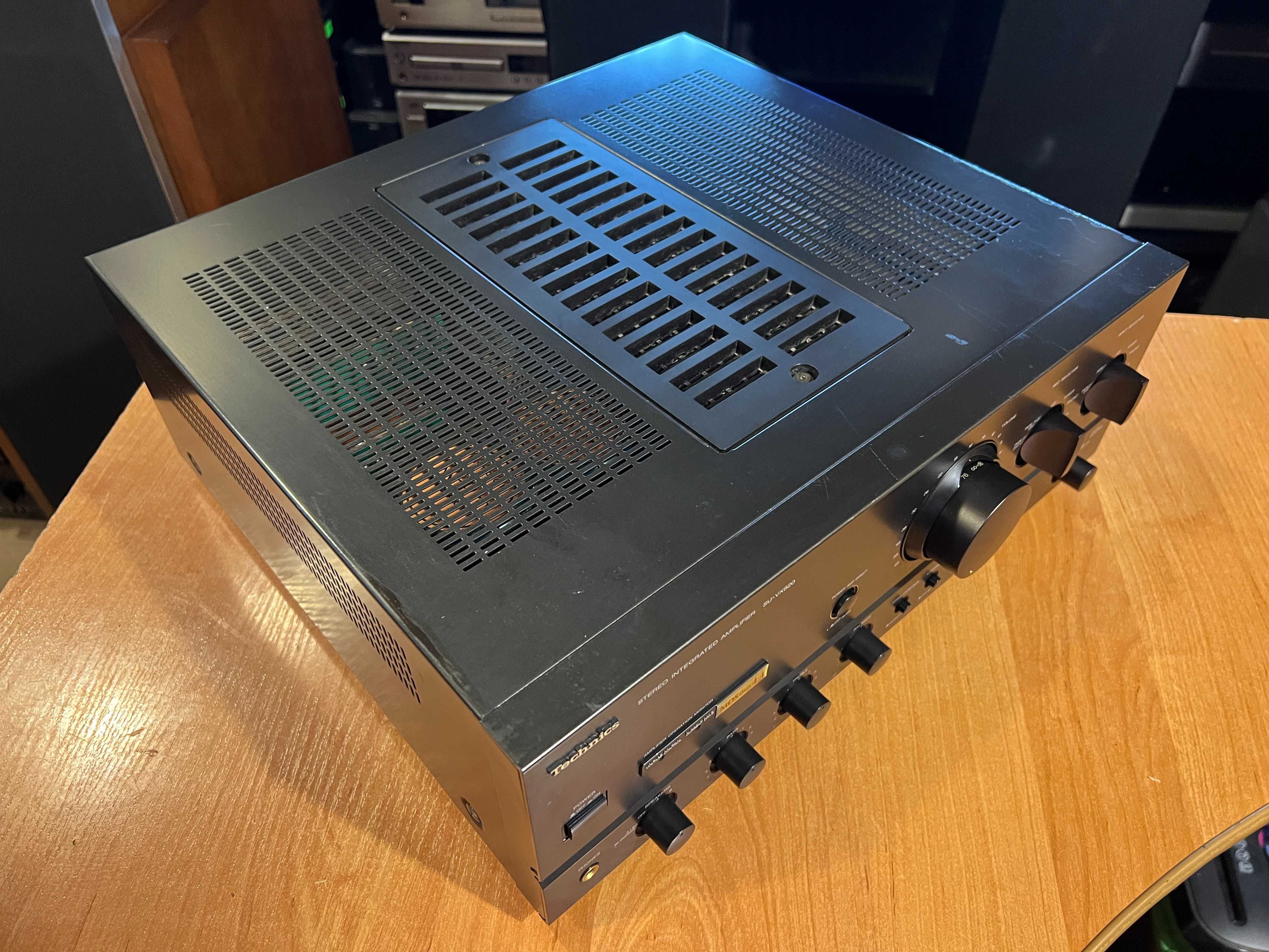 Wzmacniacz Technics SU-VX820 Audio Room
