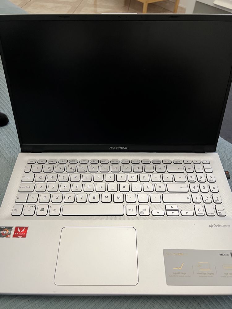 Portatil Asus VivoBook 15