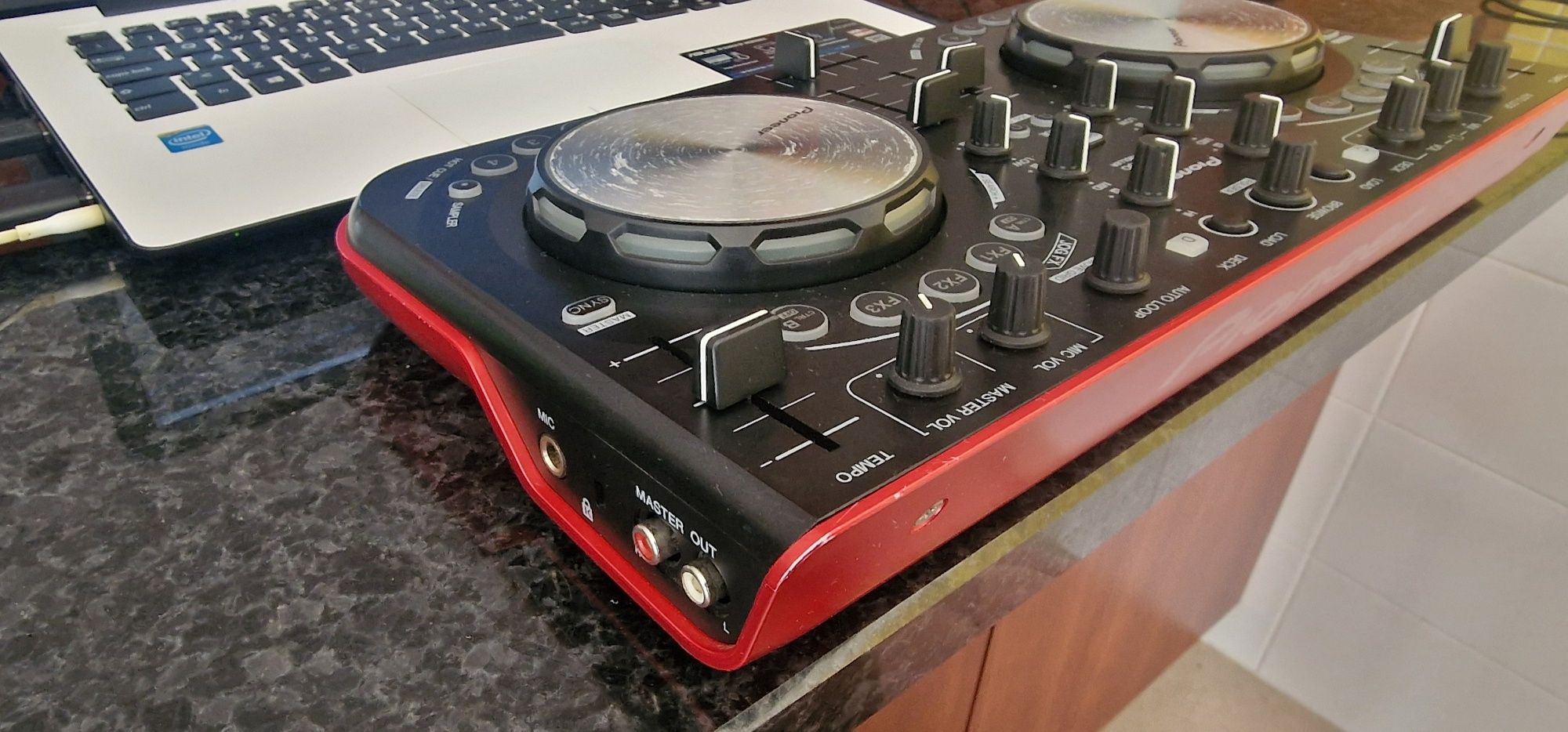 Pioneee dj wego R