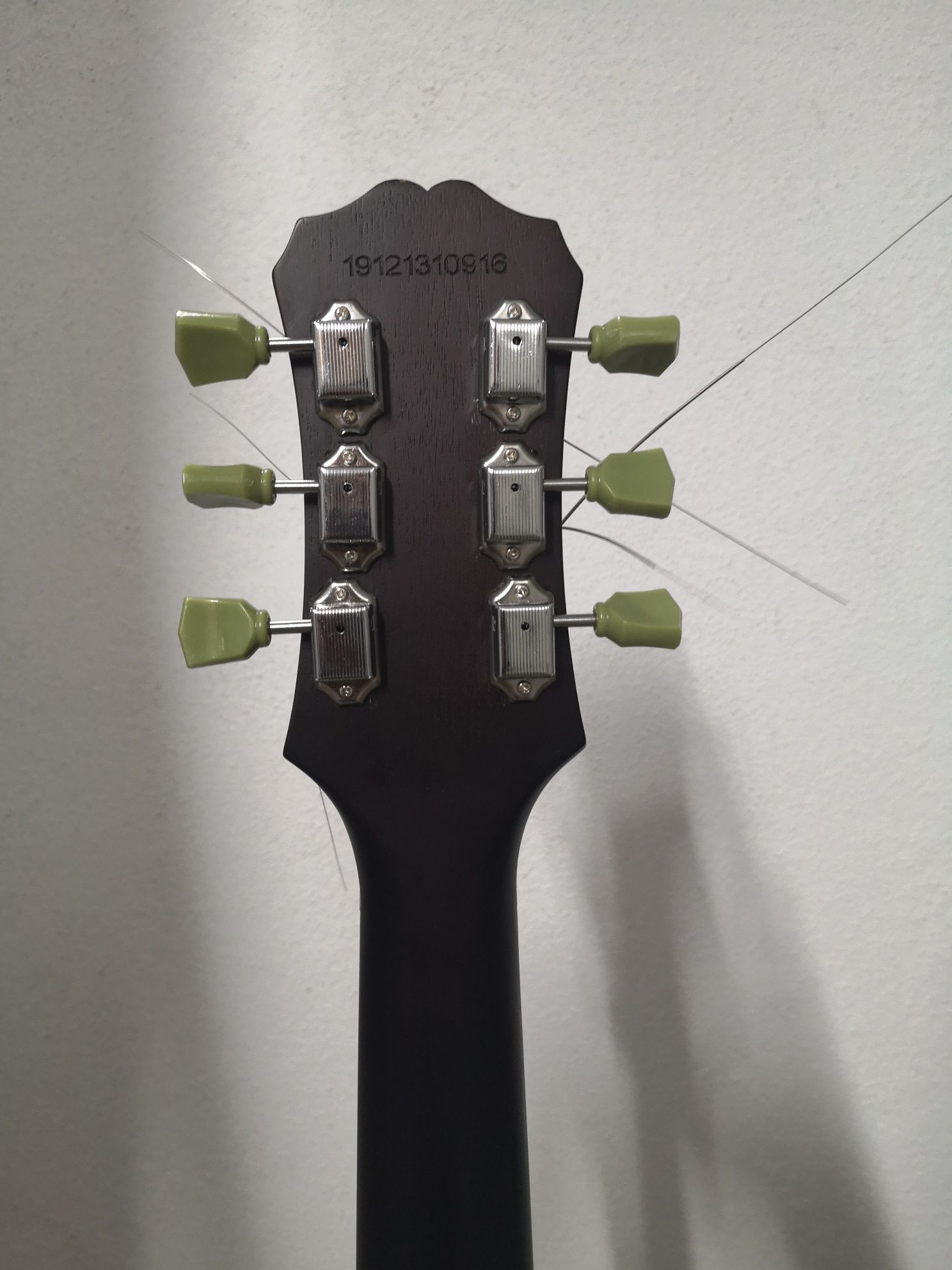 Epiphone SL (Gibson junior style)