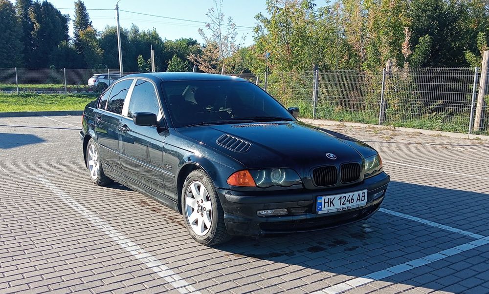 Продам BMW 320i 2.0л