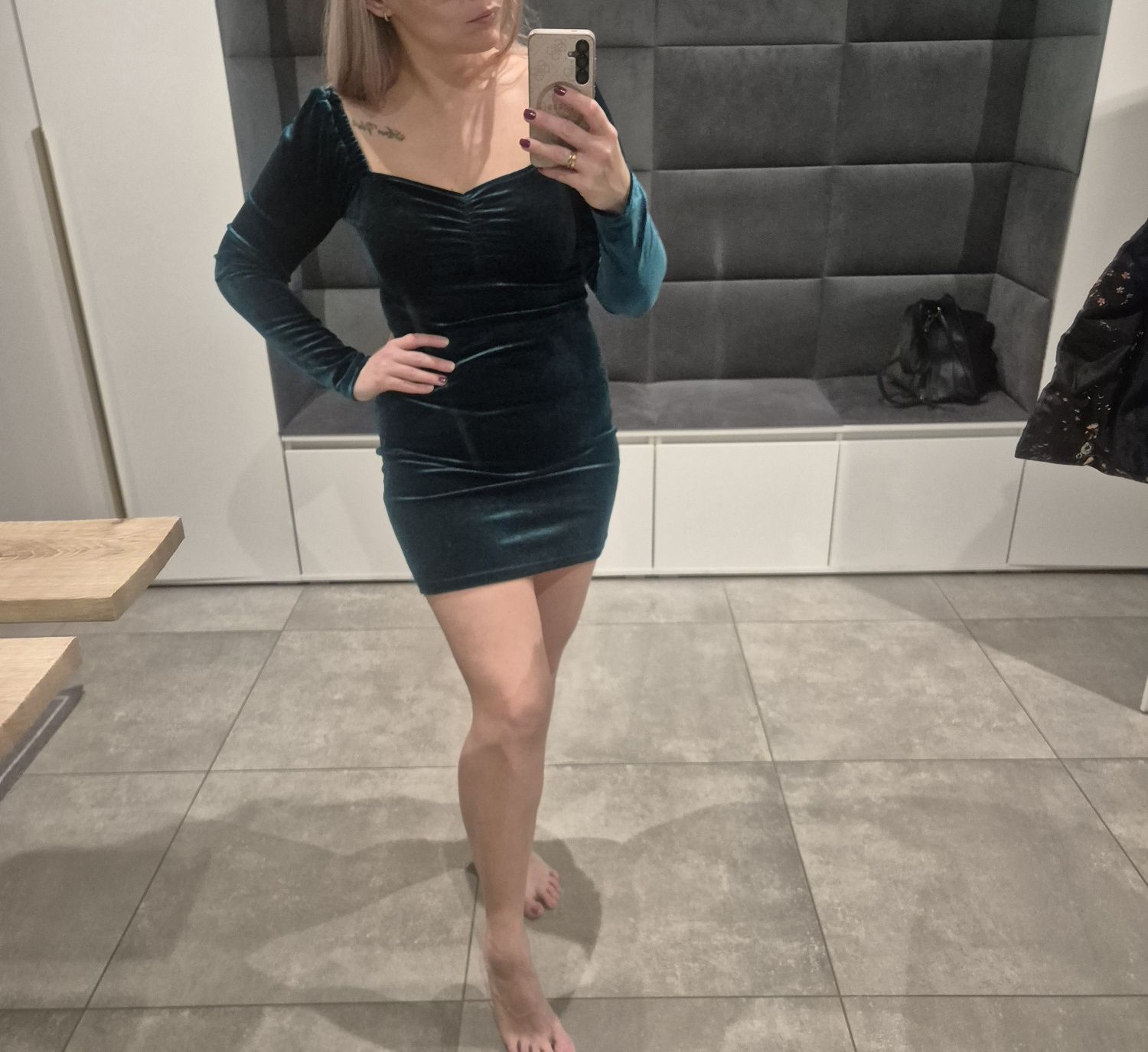 Sukienka welurowa zamszowa Velvet Xxs XS S