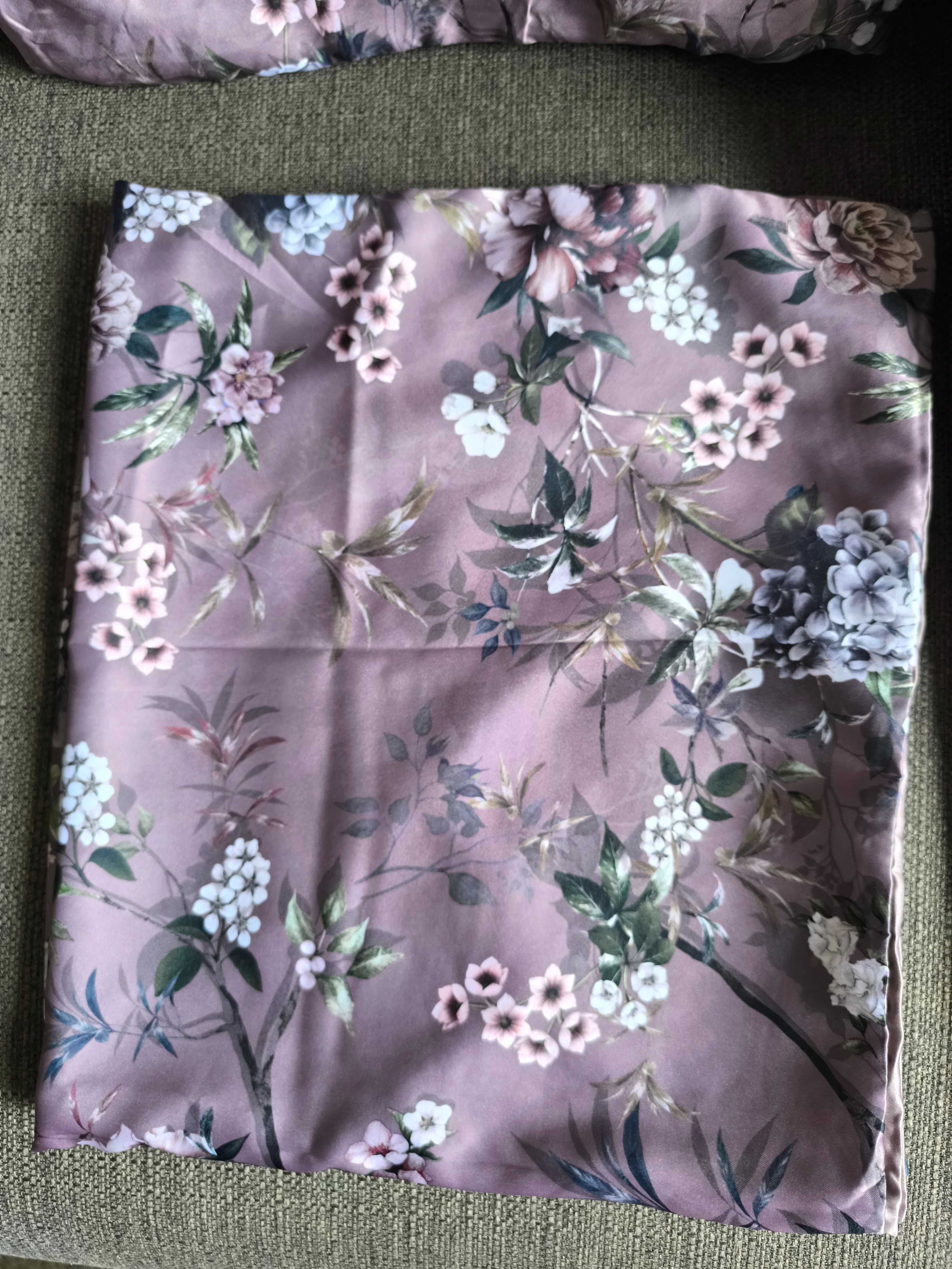 Komplet Pościeli 220/200. + 2 X 70/80