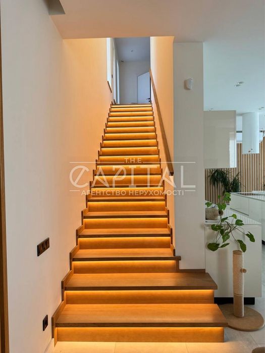 Оренда Лофт Будинку з ГЕНЕРАТОРОМ на Осокорках