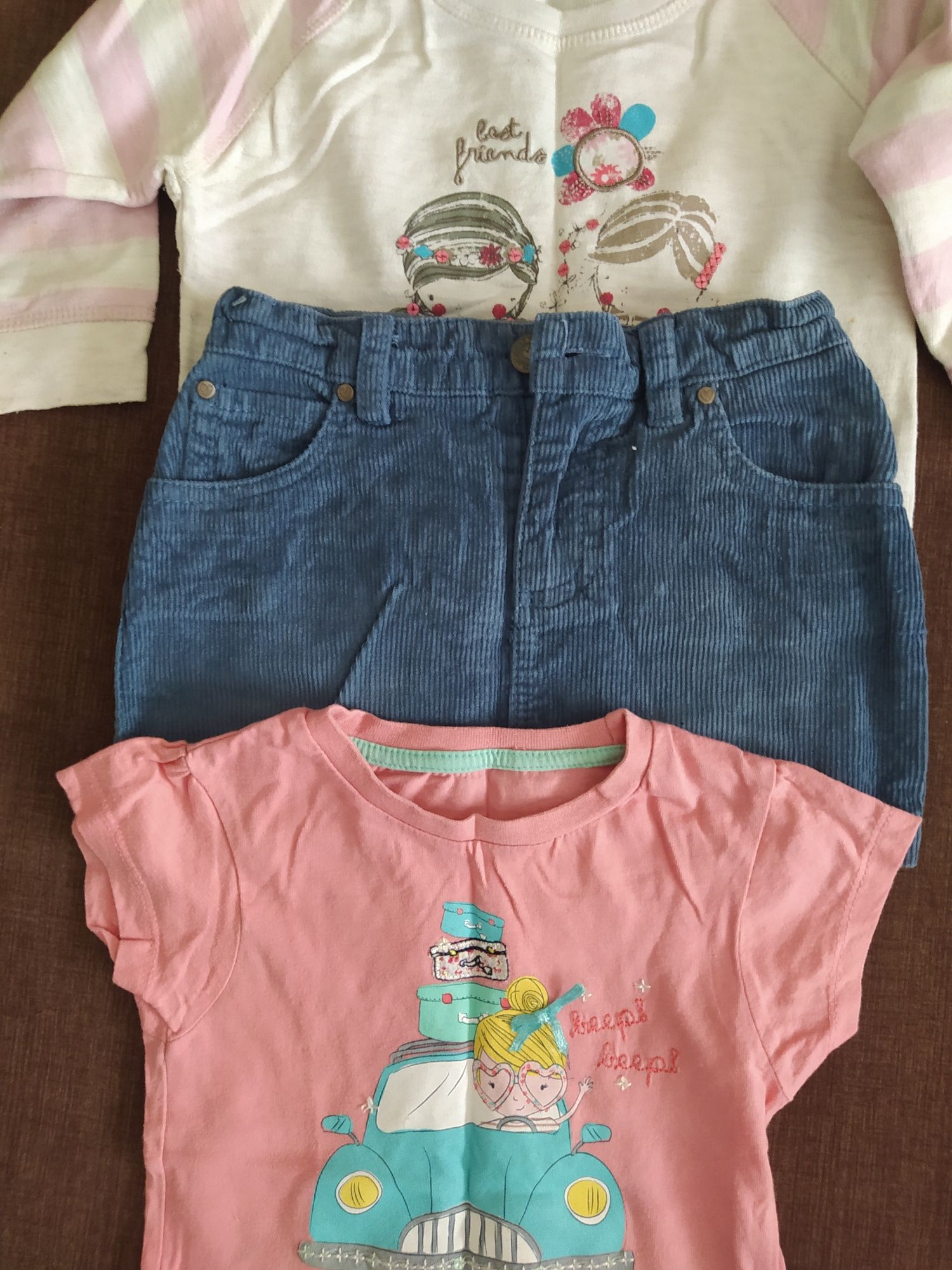 Várias roupa 2,3,4 anos